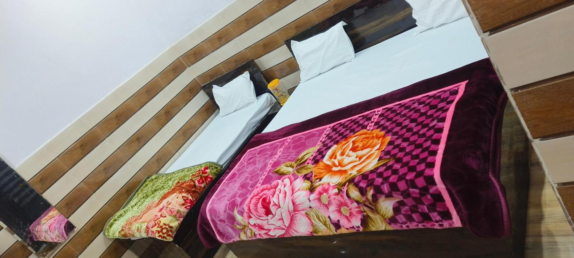 فندق K.D.Dham Near Prem Mandir1 Vrindāvan المظهر الخارجي الصورة